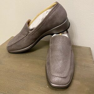 Alex Marie leather silver metallic loafers size 7.5